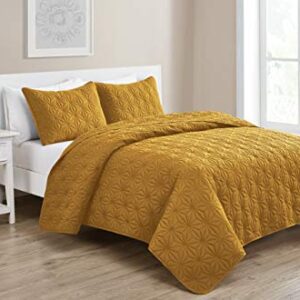 VCNY Home - King Quilt Set, 3-Piece Lightweight Reversible Bedding with Shams, Stylish Room Decor (Kaleidoscope Gold, King)